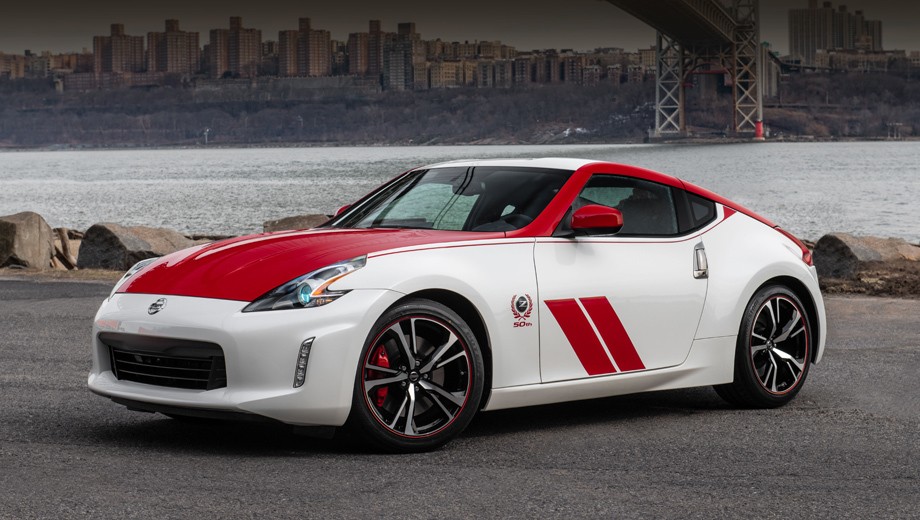 Спорткар Nissan 370Z - для настоящих ценителей скорости